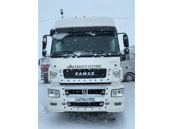 Тягач КАМАЗ 5490