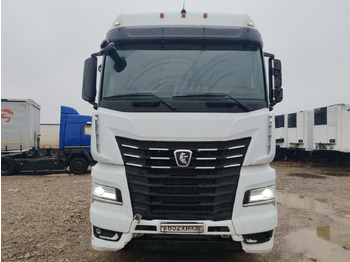 Тягач КАМАЗ 54901