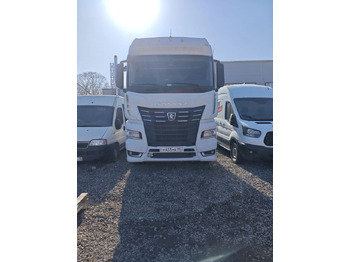 Тягач КАМАЗ 54901