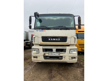 Тягач КАМАЗ 65206