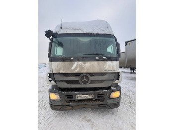 Тягач MERCEDES-BENZ