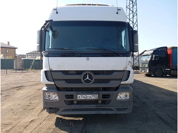 Тягач MERCEDES-BENZ