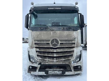 Тягач MERCEDES-BENZ