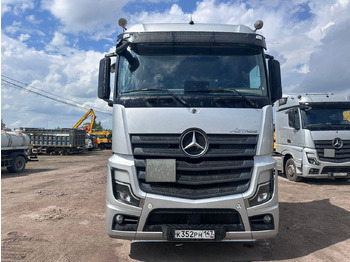 Тягач MERCEDES-BENZ