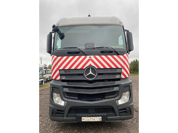 Тягач MERCEDES-BENZ