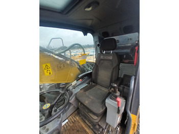 Колёсный экскаватор XCMG XE210WD: фото 5 Колёсный экскаватор XCMG XE210WD: фото 5