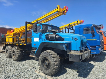 Буровая машина УРАЛ