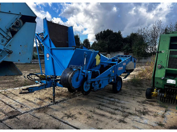 Картофелеуборочный комбайн