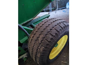Пресс-подборщик рулонный John Deere 592: фото 3