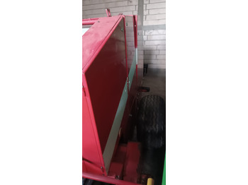 Пресс-подборщик рулонный METAL-FACH Z 562: фото 2 Пресс-подборщик рулонный METAL-FACH Z 562: фото 2