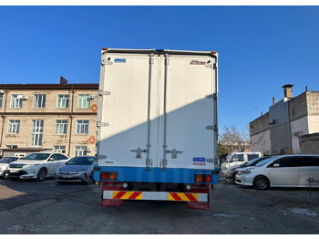 Грузовик с закрытым кузовом Isuzu Forward: фото 5