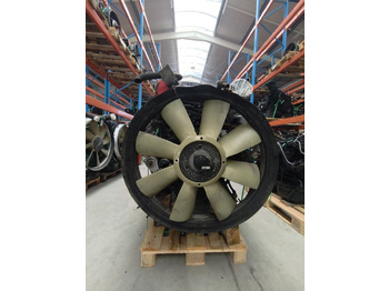 : фото в шапке страницы