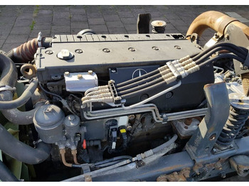 : фото в шапке страницы