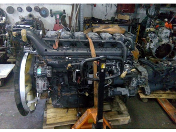 : фото в шапке страницы