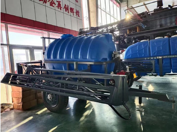 Прицепной опрыскиватель