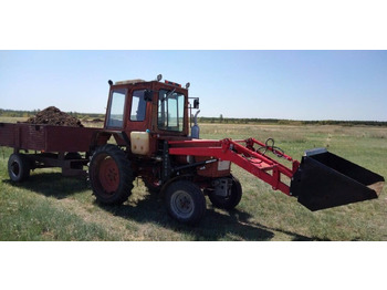 Фронтальный погрузчик для трактора