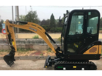 Мини-экскаватор