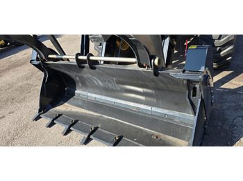 Экскаватор-погрузчик Экскаватор-погрузчик Shanmon 388H: фото 4 Экскаватор-погрузчик Экскаватор-погрузчик Shanmon 388H: фото 4