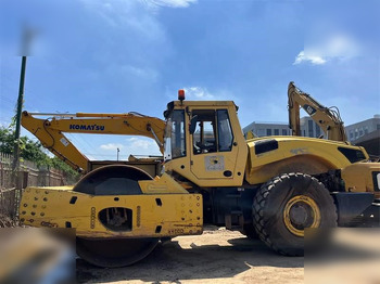 Каток BOMAG