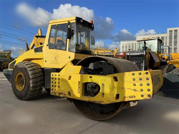 Каток BOMAG