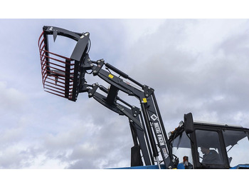 Фронтальный погрузчик для трактора