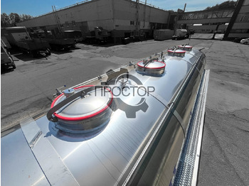 Грузовик с цистерной КАМАЗ 65115