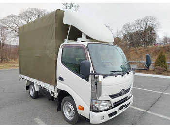 Тентованный грузовик TOYOTA