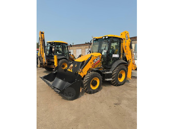 Экскаватор-погрузчик JCB 3CX