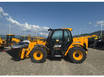 Телескопический погрузчик JCB