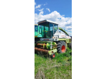 Кормоуборочный комбайн CLAAS Jaguar