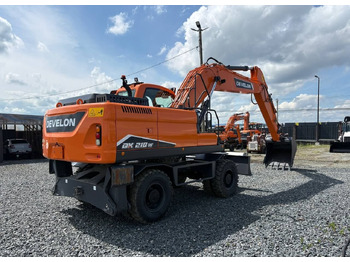 Новый Колёсный экскаватор Develon DX210W-7B: фото 5