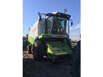 Зерноуборочный комбайн CLAAS Lexion
