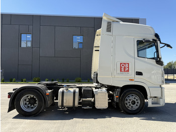 Тягач Dongfeng GX: фото 2 Тягач Dongfeng GX: фото 2