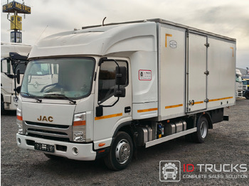 Грузовик с закрытым кузовом JAC