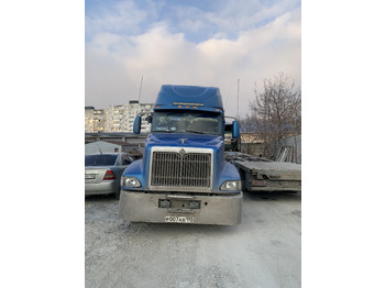 Тягач International 9400i: фото 3
