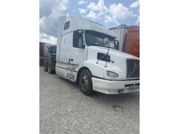 Тягач VOLVO VNL VNL 670: фото 3 Тягач VOLVO VNL VNL 670: фото 3