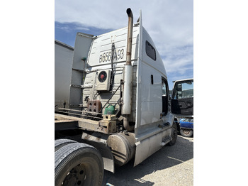 Тягач VOLVO VNL VNL 670: фото 4 Тягач VOLVO VNL VNL 670: фото 4