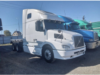 Тягач VOLVO VNL VNL 670: фото 2 Тягач VOLVO VNL VNL 670: фото 2