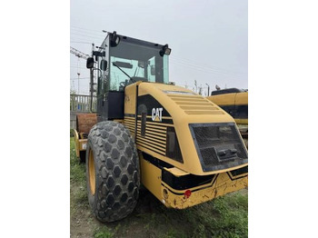 Компактор Каток грунтовый (со съёмными зубцами) CAT 533 (12,245 т): фото 3 Компактор Каток грунтовый (со съёмными зубцами) CAT 533 (12,245 т): фото 3