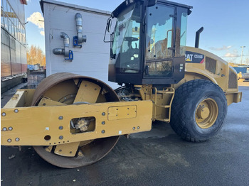 Компактор CATERPILLAR