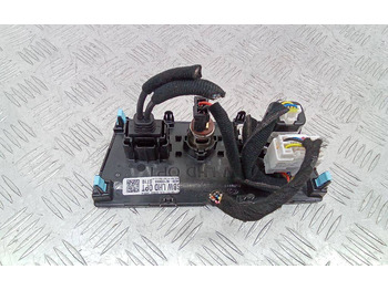 Электрическая система для Легковых автомобилей Разъем AUX / USB Hyundai Tucson 4 2022 84632-N7100: фото 2 Электрическая система для Легковых автомобилей Разъем AUX / USB Hyundai Tucson 4 2022 84632-N7100: фото 2