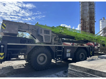 Короткобазный кран ZOOMLION ZRT600