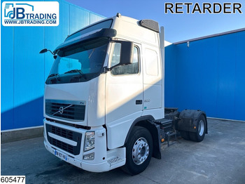 : фото в шапке страницы