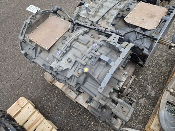 : фото в шапке страницы