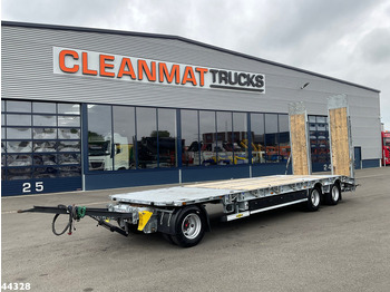 : фото в шапке страницы