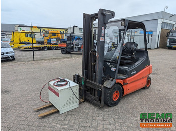 Linde E30 02 - 4058 uur - Duplex Mast - Volrubber Banden - Eurotron 80V-80A Oplader (M34) в лизинг Linde E30 02 - 4058 uur - Duplex Mast - Volrubber Banden - Eurotron 80V-80A Oplader (M34): фото 1