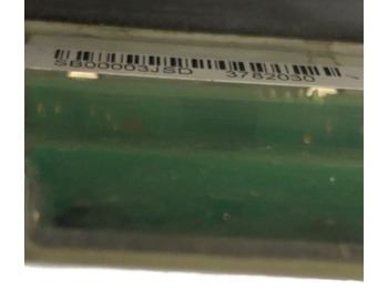 : фото в шапке страницы