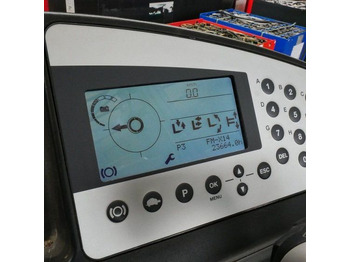 : фото в шапке страницы