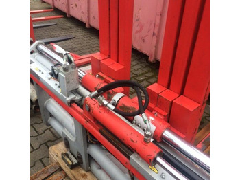 : фото в шапке страницы