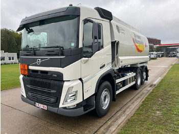 : фото в шапке страницы